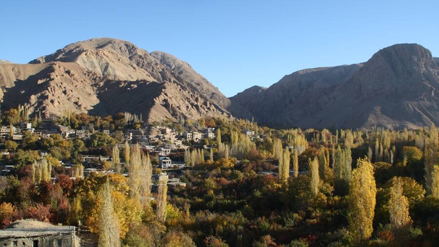 Rooien Village